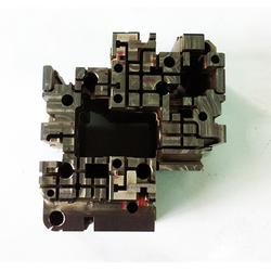 睢寧塑膠五金制品與無錫日華精密模具 箱包配件及模具的卓越供應